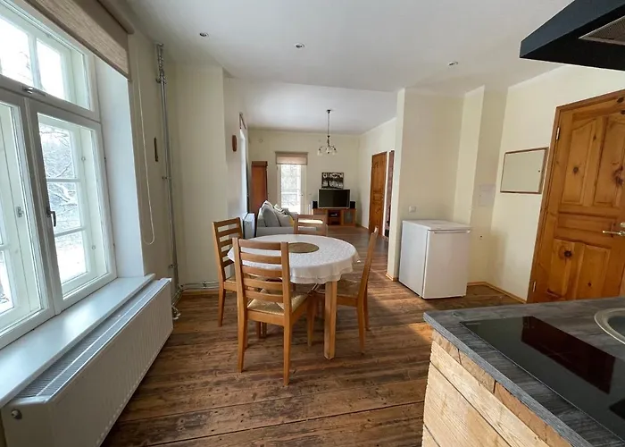 Puehajaerve Residents