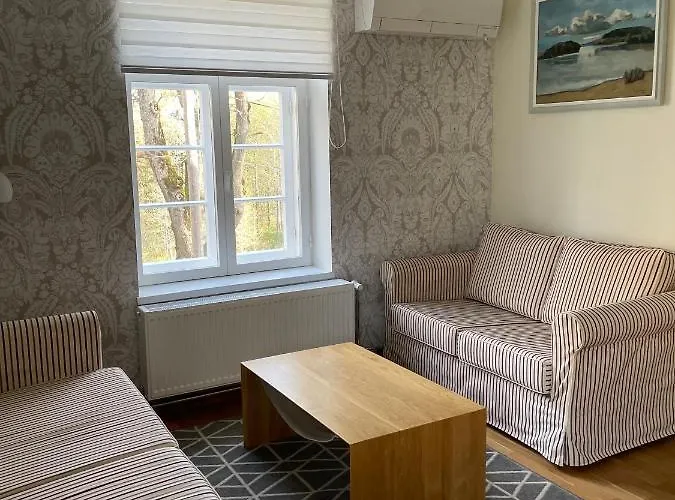 Puehajaerve Residents